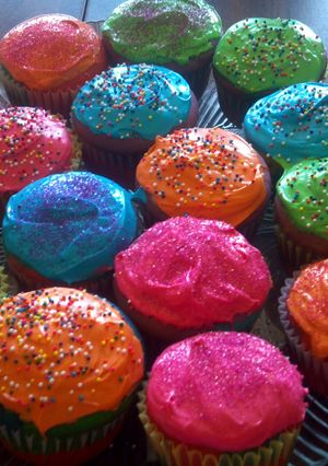 A picture of Tye dye cupcakes.