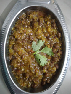 ચણા મસાલા (Chana Masala Recipe In Gujarati) રેસીપી મુખ્ય ફોટો
