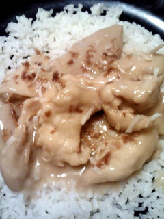 A picture of Creamy Coconut Crockpot Chicken.
