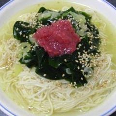 A picture of Somen Noodles with Wakame Soup.