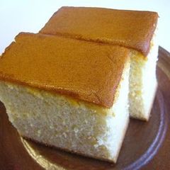 A picture of Very Moist Castella Cake Using a Hand Mixer.