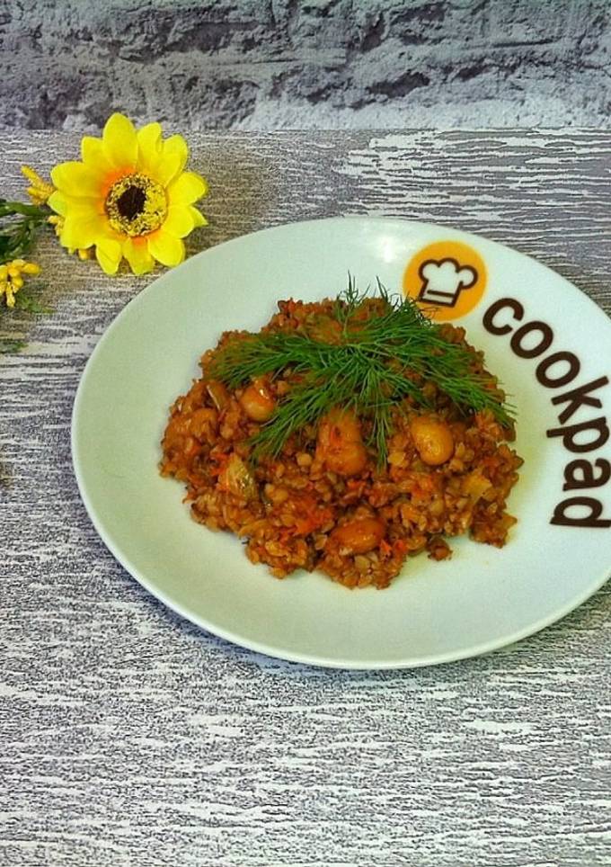 Гречка з квасолею