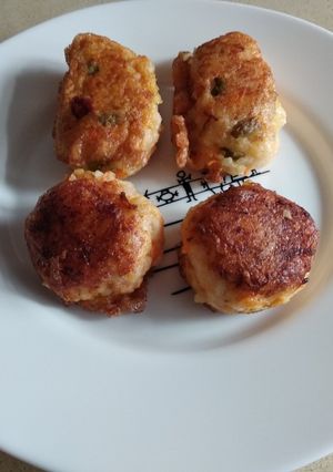 Foto principal de Croquetas alargadas y redondas de arroz