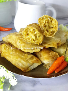 Foto resep 26. Lumpia isi Indomie Rendang
