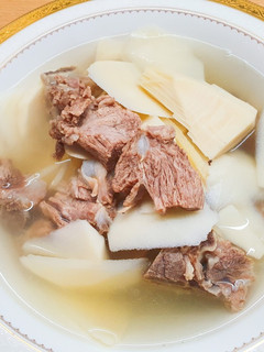 古早味~綠竹筍排骨湯 的食譜成品照片