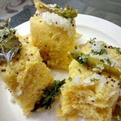 A picture of Dhokla.