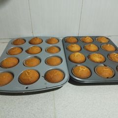 A picture of Orange Cup Cakes.