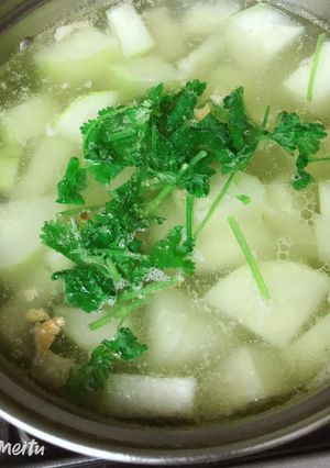 Hình của món Canh bí đao nấu sườn non.