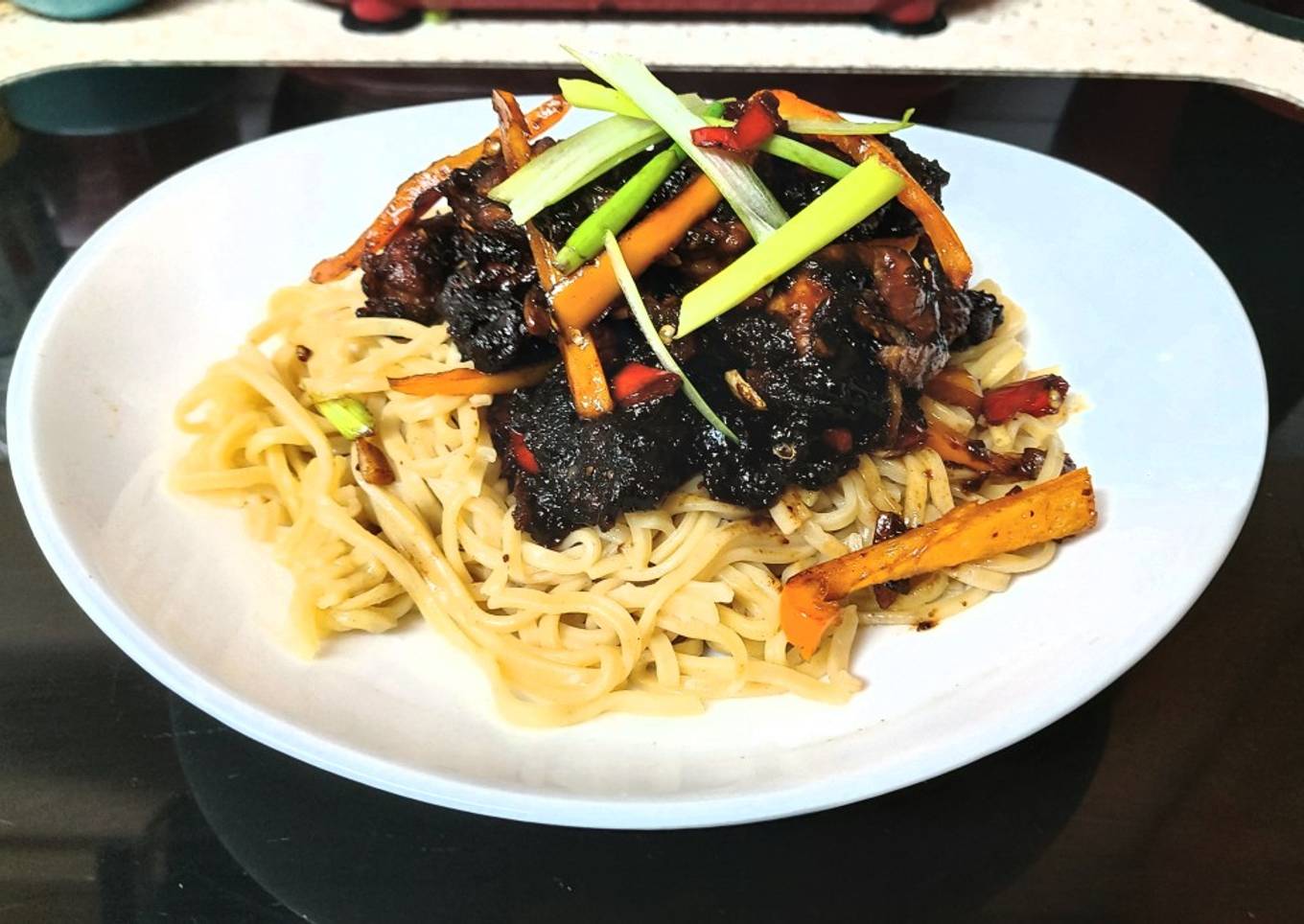 Asian chilli and garlic prawns in a fried sauce. 🥰