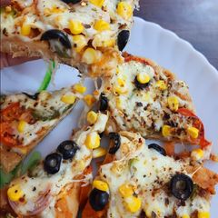 A picture of Double Decker Wheat Base Pizza.