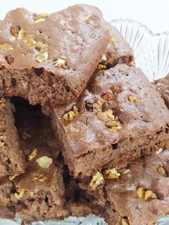 عکسی از دستور کیک کاکائویی گردویی