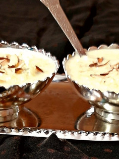 केसरी खीर (Kesari kheer recipe in Hindi) रेसिपी मुख्य फोटो