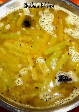 ডাটা দিয়ে মটর ডাল রেসিপির প্রধান ছবি