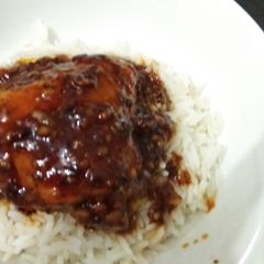 A picture of Ketchup with maple syrup.