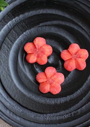 A picture of Easy Carved Carrots.