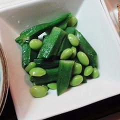 A picture of Okra and Edamame with Rock Salt.