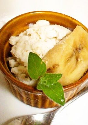 A picture of Low-Calorie Banana Yogurt Ice Cream.
