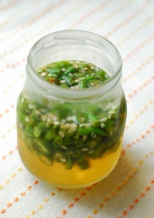 A picture of Vinegar Pickled Green Chili Peppers.