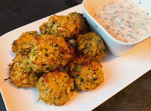 Une photo de Boulettes de courgettes, carottes, curcuma, flocons d’avoine