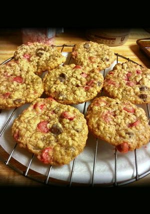 A picture of Oatmeal chocolate cherry chip.