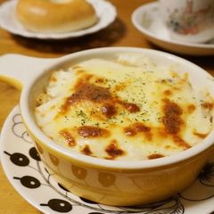 A picture of Easy & Rich Macaroni Au Gratin.
