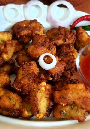 পটেটো পকোড়া(Potato pokora recipe in bengali) রেসিপির প্রধান ছবি