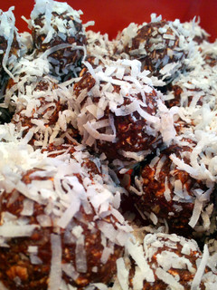 A picture of Whey protein balls.