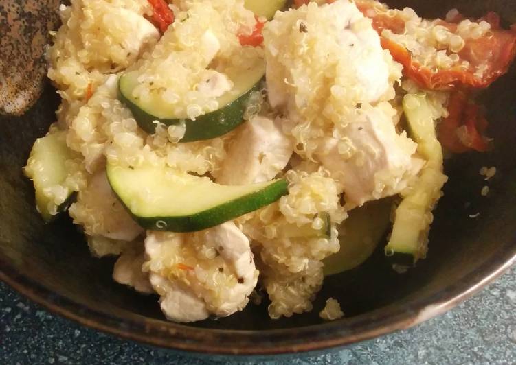 How to Make Super Quick Homemade Chicken Vegetables and Quinoa One Pot