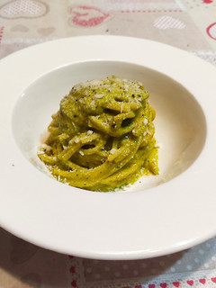Foto di Spaghetti con pesto di fiori di zucca