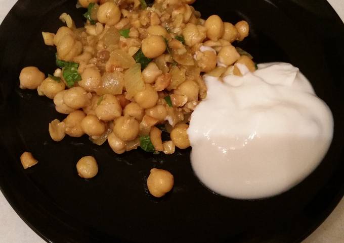 Step-by-Step Guide to Prepare Ultimate Chickpea Curry with Cashews