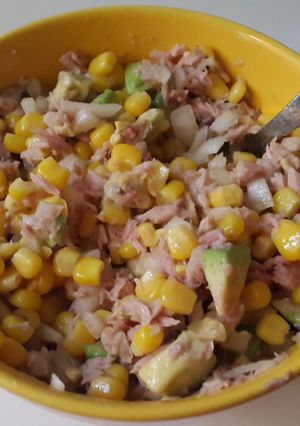A picture of Tuna Avocado Salad.