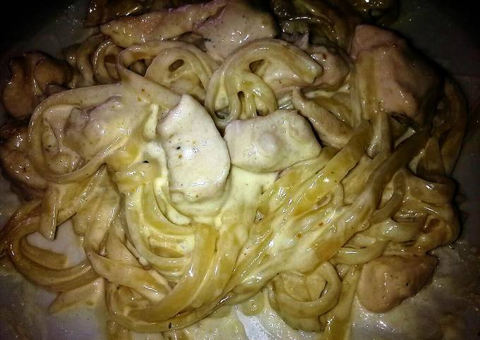 Easiest Way to Prepare Ultimate Cheesiest Fettuccine Alfredo with Chicken