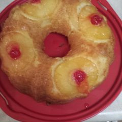 A picture of Pineapple Right Side UP Cake.