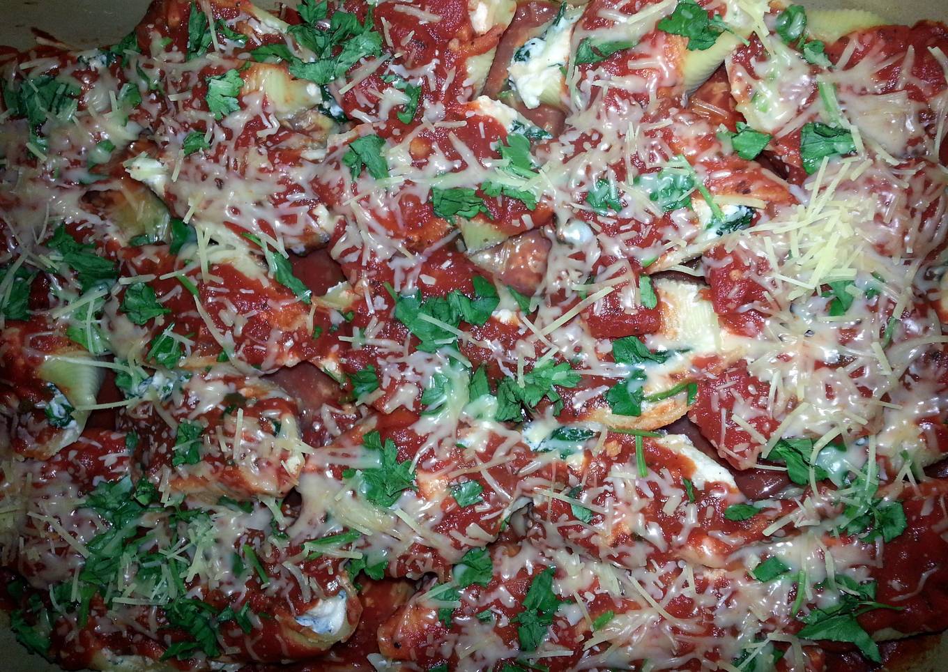 Spinach and cheese shells