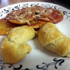 A picture of Garlic Parmesan Rolls.