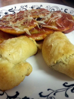 A picture of Garlic Parmesan Rolls.