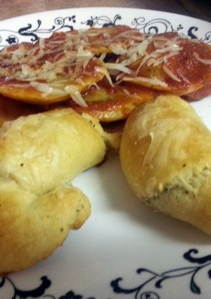 A picture of Garlic Parmesan Rolls.