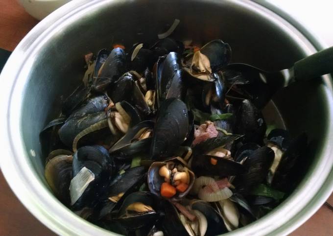 Recipe of Speedy Asian Steam Mussels