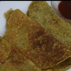 A picture of Moong dal cheela.
