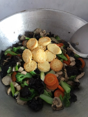 Resep Sapo Tahu Ayam Jamur Bakso Wajib Dicoba