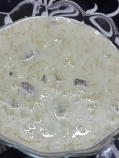 A picture of Sheer Khurma.