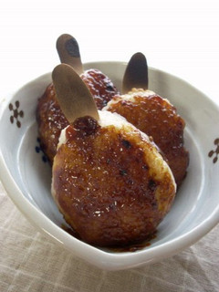 A picture of Easy On a Grill! Gohei Mochi (Grilled Rice Cake with Sweet Miso Sauce).