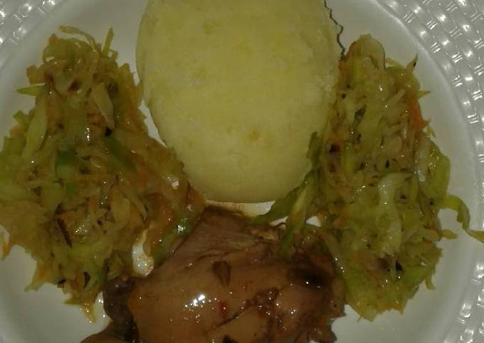 Mashed potatoes with fried cabbage &amp; stewed chiken