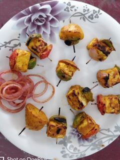 पनीर टिक्का (Paneer tikka recipe in hindi) रेसिपी मुख्य फोटो