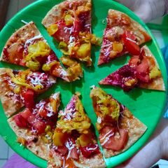 A picture of Chapati pizza.