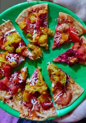 A picture of Chapati pizza.