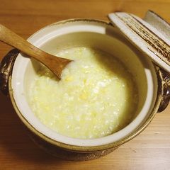 Egg rice porridge A picture of Egg rice porridge.