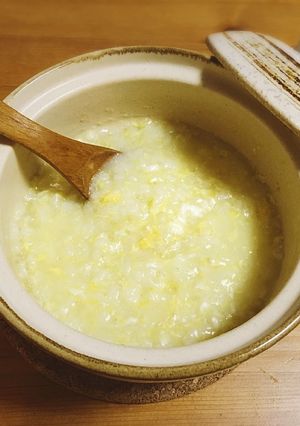 A picture of Egg rice porridge.