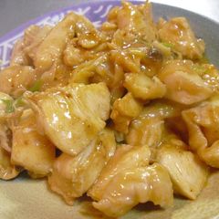A picture of Chicken Breast and Leek Stir-Fry with Gochujang and Mayonnaise.