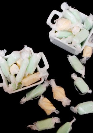 A picture of Salt water taffy.